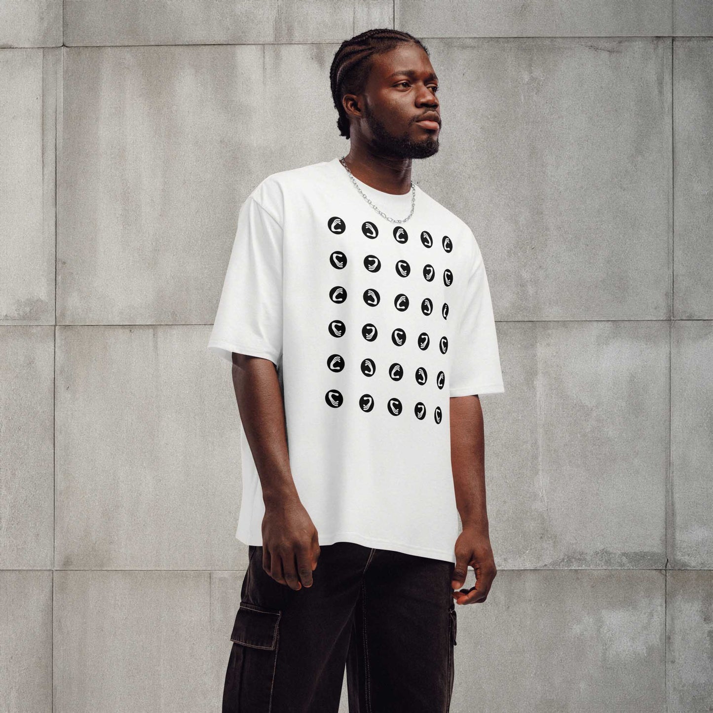 Schweres, übergroßes T-Shirt mit Handlogo von Maria Marachowska